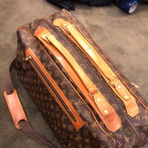Vintage lv duffle
